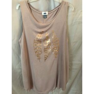 Old Navy sleeveless top. Size large. Gold feathers